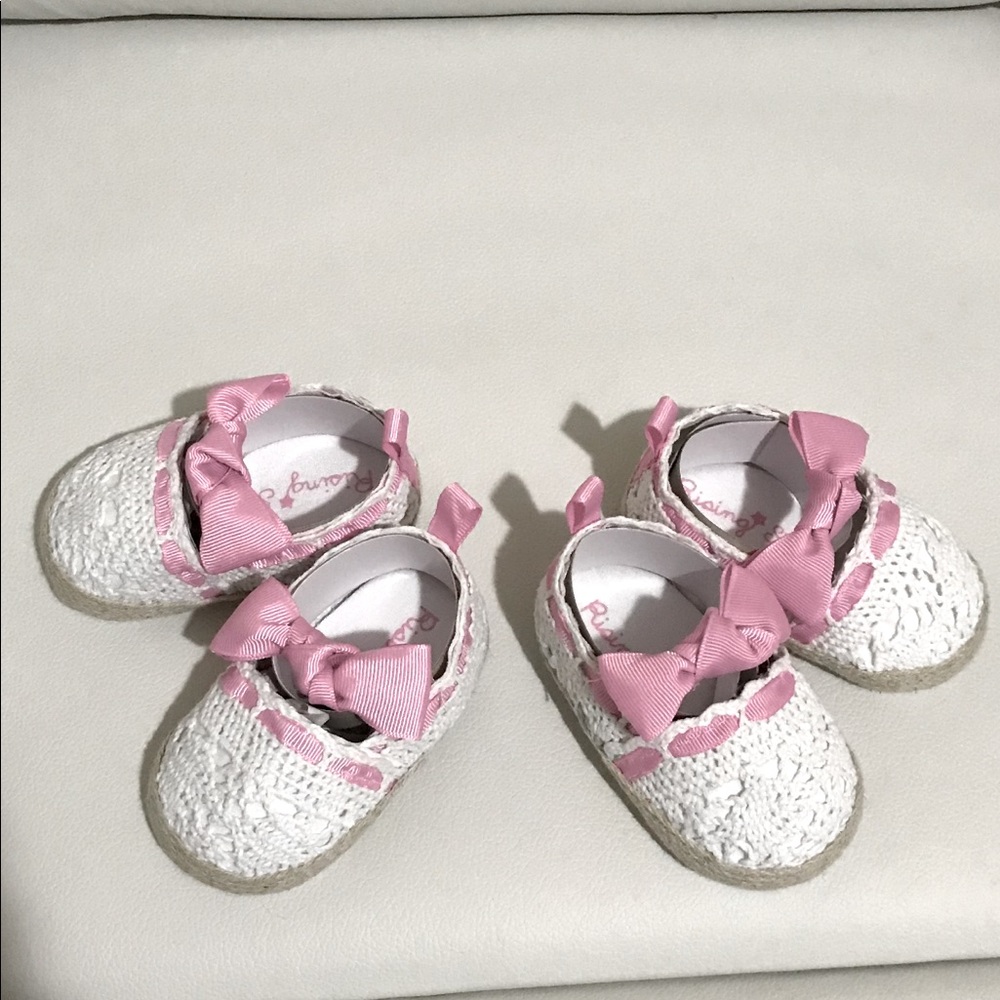 Baby girl shoes.